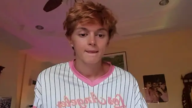 angleAndy live sex cam