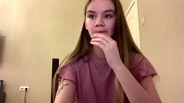 AgnesShy_'s cam snapshot