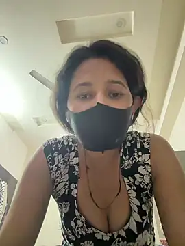 raavigirl's cam snapshot