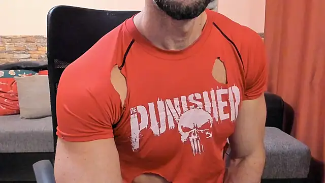 HotHunkTrainer live sex cam