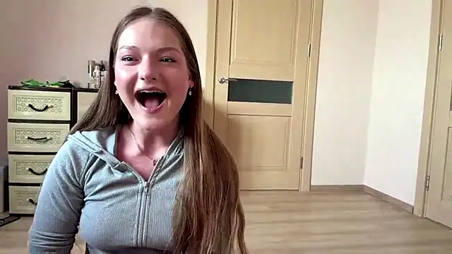 Milayouknow's cam snapshot