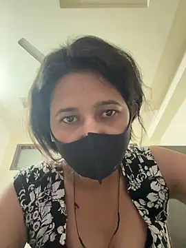 raavigirl's cam snapshot