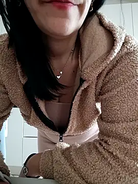 Lovmora's cam snapshot