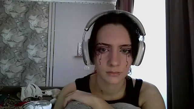 LxayBloom's cam snapshot