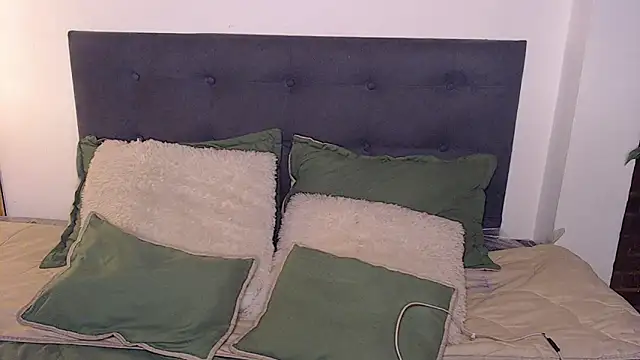 moonandzuko live sex cam