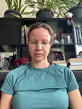 AnnikaRose live sex cam