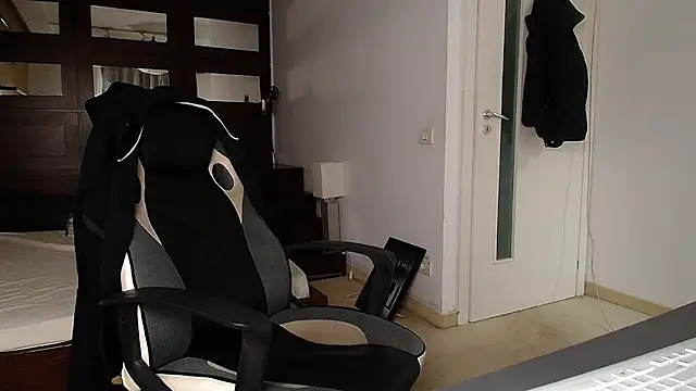 ElijahThorne live sex cam