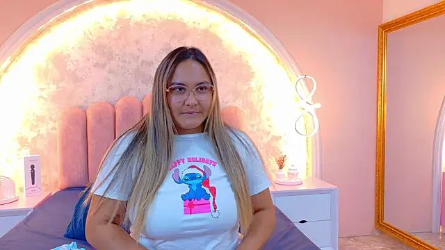 MiaLaurents live sex cam