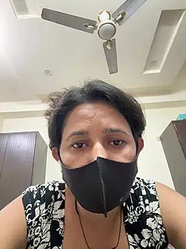 raavigirl's cam snapshot