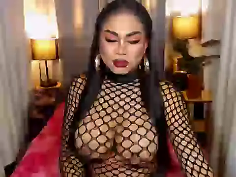TRANSLUNAA live sex cam