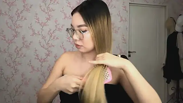 Elina_Mottel's cam snapshot