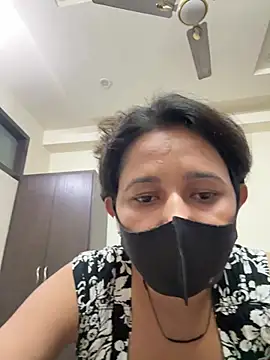 raavigirl's cam snapshot