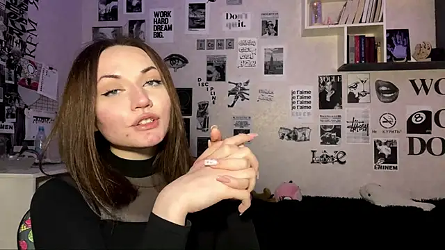 JuliaCurletteye's cam snapshot