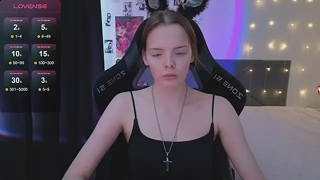 Luna_Navy's cam snapshot