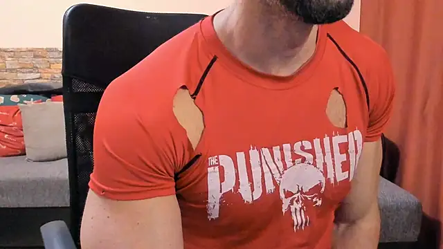 HotHunkTrainer's cam snapshot