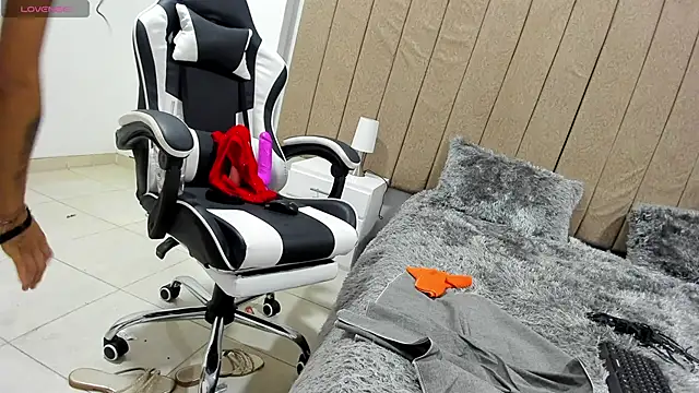 valery_slim18 live sex cam