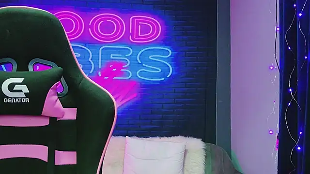 AlessiaCroft's cam snapshot