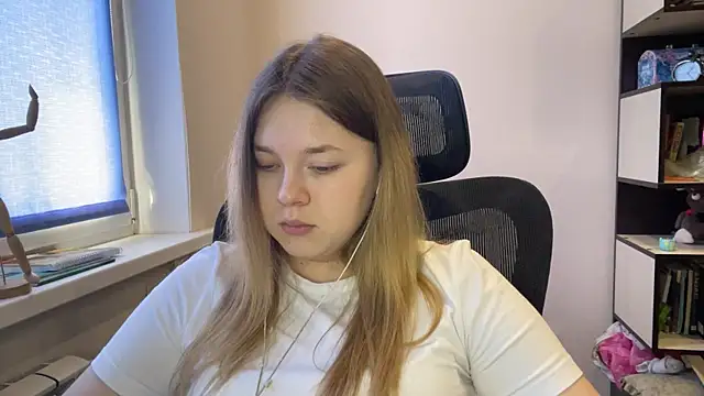 TomikoPfau's cam snapshot