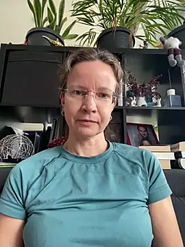 AnnikaRose live sex cam