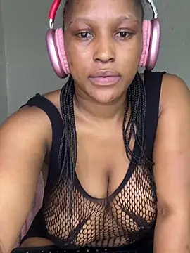 Bellabootie's cam snapshot