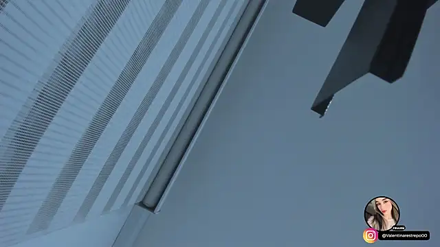 EmilyAllen_1's cam snapshot