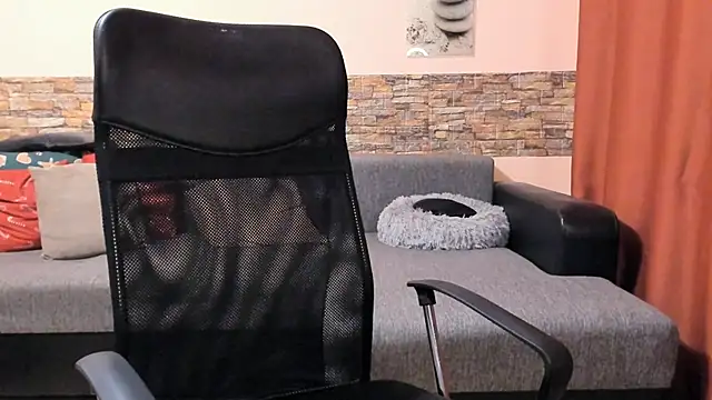 HotHunkTrainer's cam snapshot