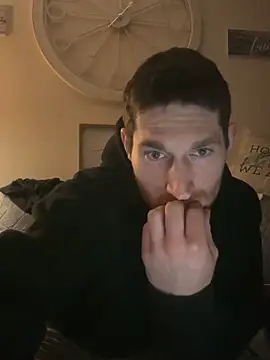 Aarondeweese27's cam snapshot