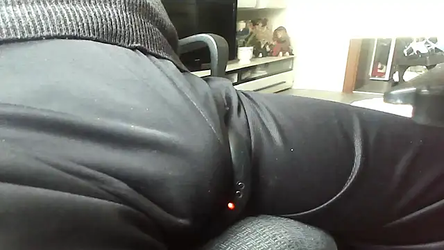 schwanzi_bear's cam snapshot