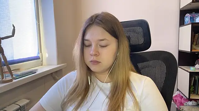 TomikoPfau's cam snapshot