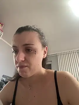 bunnythetailor's cam snapshot