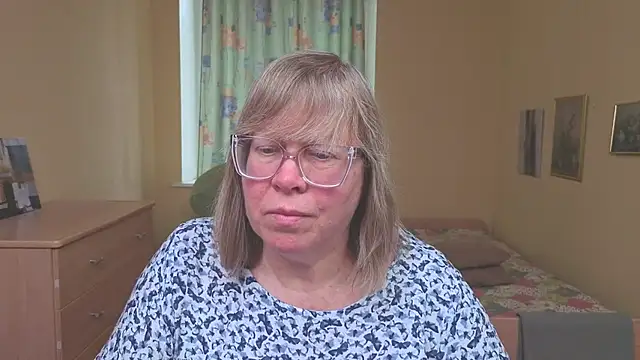 Emma_Eclipsee's cam snapshot