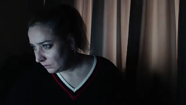 sweetpussy13's cam snapshot