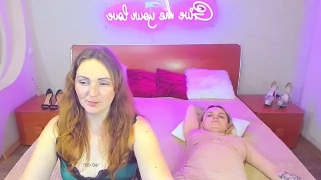 MagicEyess live sex cam