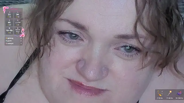 MiniNatalie's cam snapshot