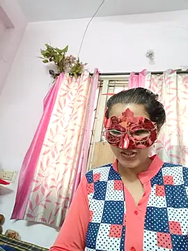 thanusi_2's cam snapshot