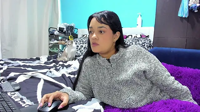 LazyandSniffer28 live sex cam