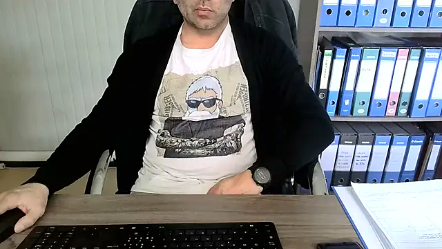 Evasionee live sex cam