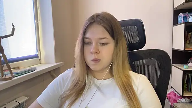 TomikoPfau's cam snapshot