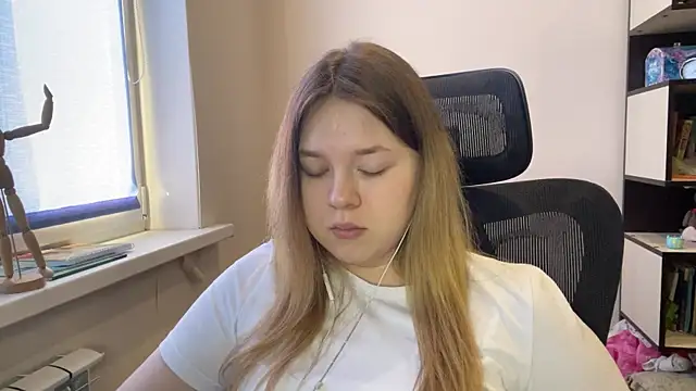 TomikoPfau's cam snapshot