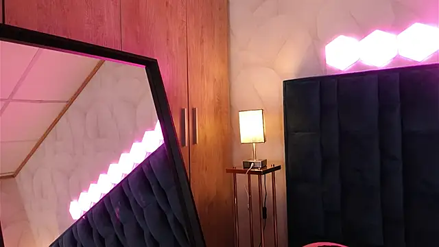 LucyDeLuca's cam snapshot