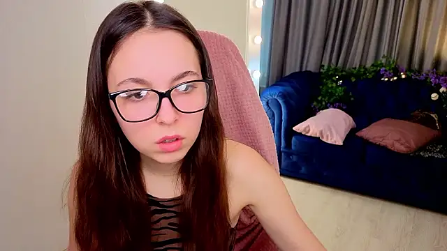 BellaThery's cam snapshot