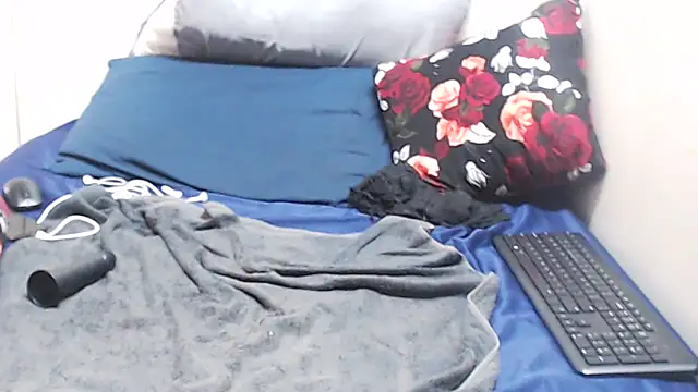 KittyPussyZA's cam snapshot