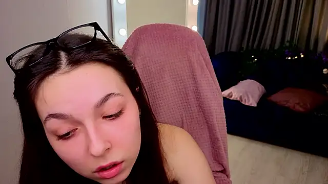 BellaThery's cam snapshot