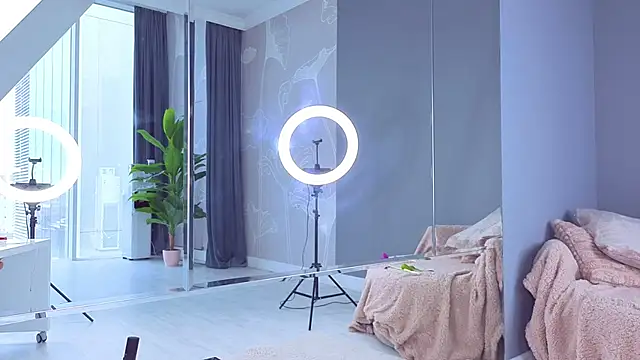 SpoilM3Mor3's cam snapshot